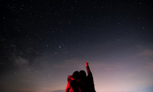 Written in the stars: Ideas to celebrate an engagement
